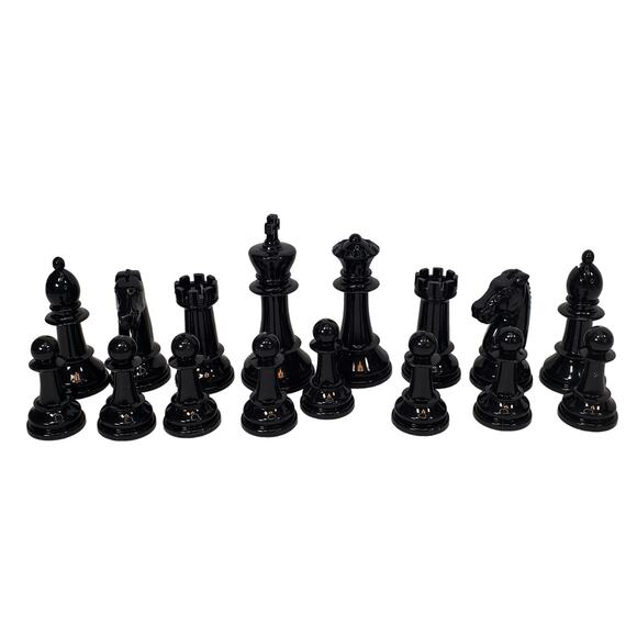 1969 Milton Bradley 32 Piece Plastic Chess Men Set Staunton VA Design 421 - Picture 5 of 11